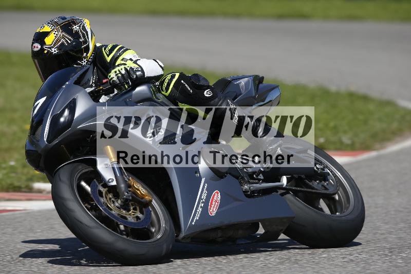 /Archiv-2024/29 12.06.2024 MOTO.CH Track Day ADR/Gruppe rot/17